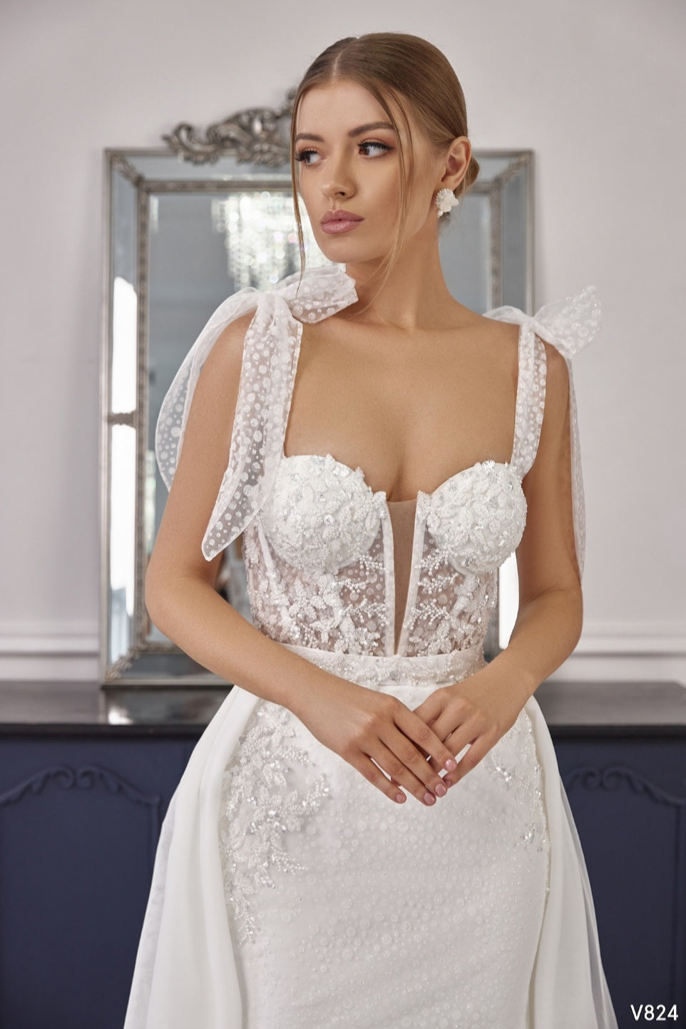 Paris Wedding Dress V824
