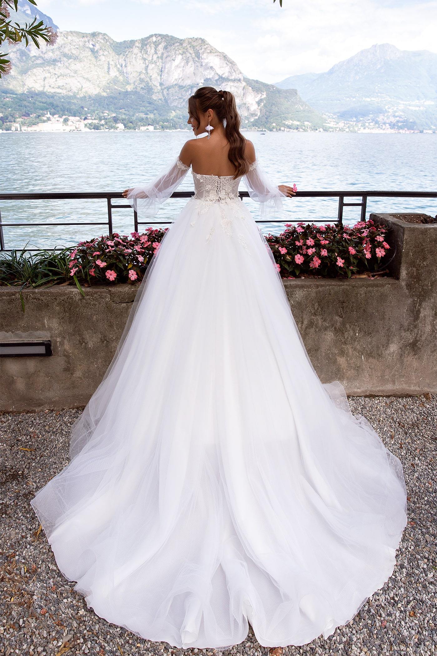 Ariana wedding dresses 5015