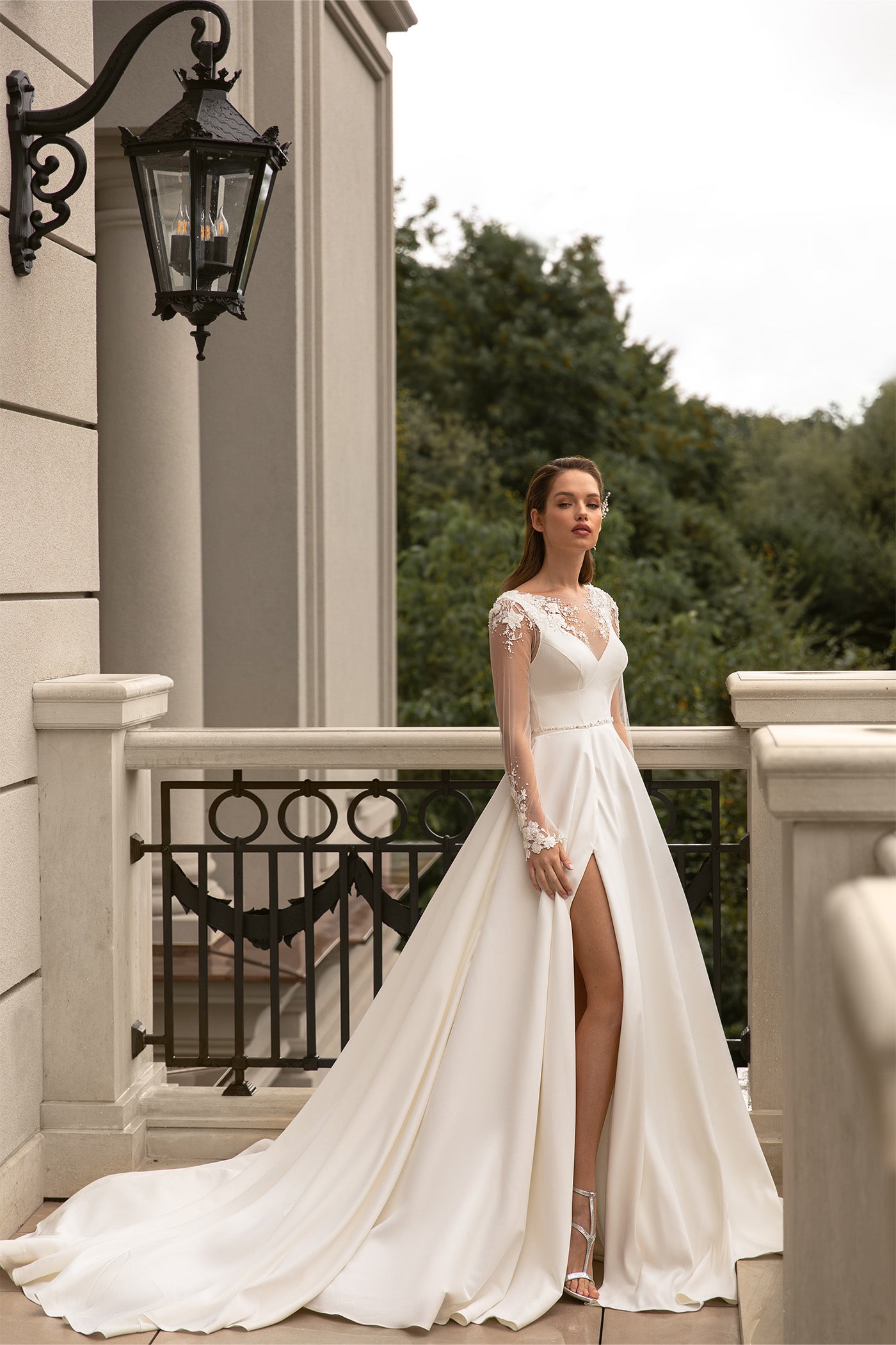 Monroe classic 5303 wedding gown